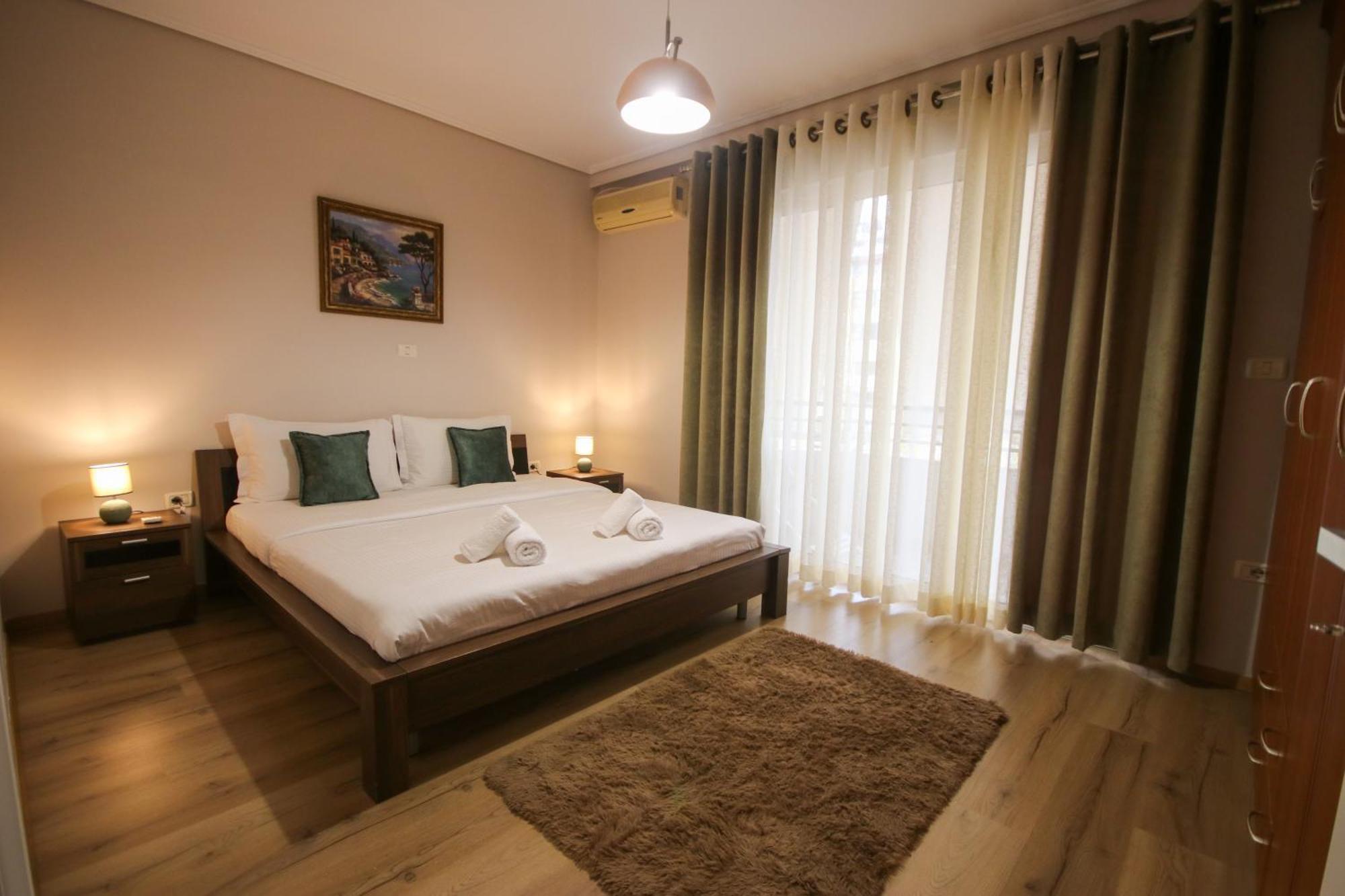 Johan'S Apartment Тирана Екстер'єр фото